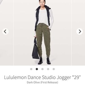Lululemon Dance Studio Jogger, size 12